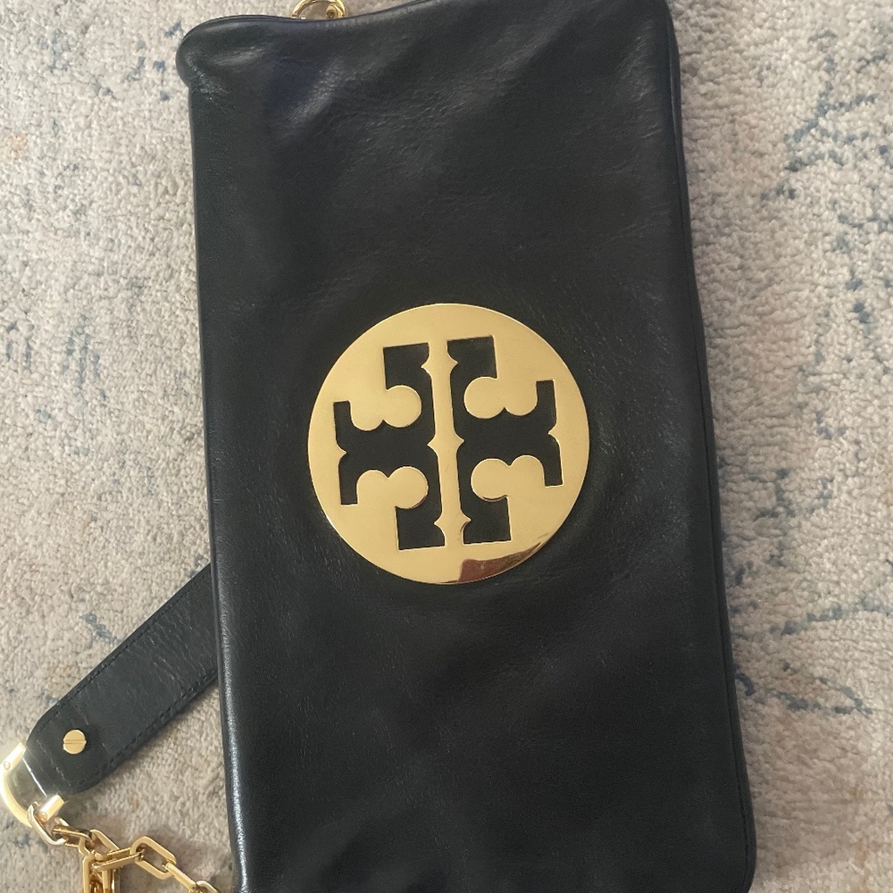 TORY BURCH LEATHER AND FOLD PURSE , LIKE BRAND NEW